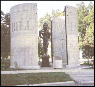 modern Riel statue 22 Kb