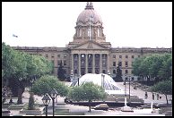 Alberta Legislature 
building - 44 kb