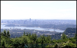 a view of Vancouver from
the north shore. (333 kb)