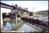 a train and bridge (68 kb)